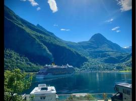 Solhaug Fjordcamping, hotell i Geiranger