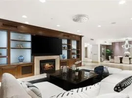 Three Bedroom Top Luxury Apartment With Private Express Elevator