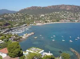 Villa La Crique pieds dans l'eau AGAY - Offre de dernière minute 680 la nuitée