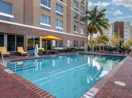 Cambria Hotel Ft Lauderdale, Airport South & Cruise Port, отель рядом с аэропортом Международный аэропорт Форт-Лодердейл/Холливуд - FLL в городе Дания-Бич