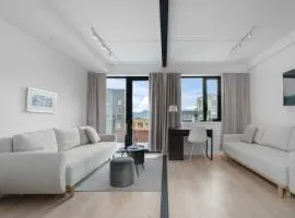 Sleek 1BD Apt with Sea View