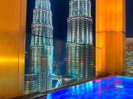 Crown Suites Tropicana The Residence KLCC Kuala Lumpur City Center，吉隆坡的度假住所