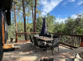 Dancing Pines Cabin, stuga i Prescott