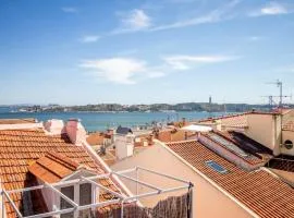 2BR Terrace with Tagus View - Air-Conditioned | By Airnest