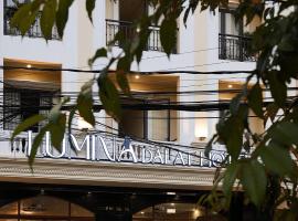 Lumina Hotel Da Lat Central, hotel en Dalat