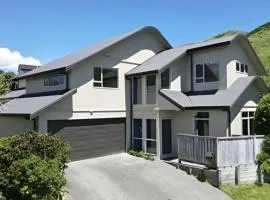 Peaceful Hillview - Double Bed at Churton Park