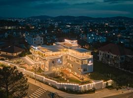 California Hotel, hotel en Dalat