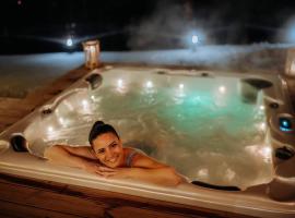 HOH THE MAC Luxe Stay Spa Fire Pit Bubbly SkyTV, ξενοδοχείο σε Carterton