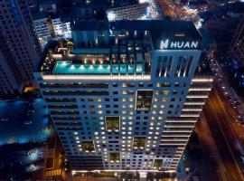 HUAN Serviced Residence, hotel sa Taichung