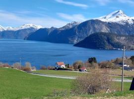 Norwegian Fjords Time Out, отель в городе Странда