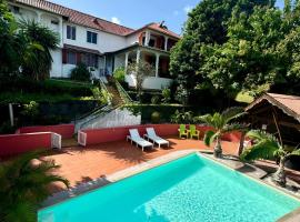 La Canopée Enchantée, chambres d'hôtes, piscine, proche aéroport, Gare maritime, hotel perto de Aeroporto Internacional de Pointe-à-Pitre - PTP, 