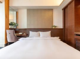 CHECK inn Express Taichung Fengchia, hotel di Taichung