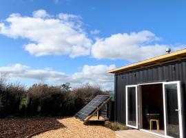 Cosy Tiny Container Cabin, ξενοδοχείο σε Carterton