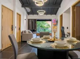 Modern Central Apt Laureles Medellin With 3 ACs