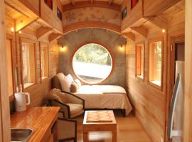 La Casita del Tren - Tiny House, hotel in San Carlos de Bariloche