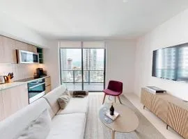 Stunning 2 Bed 2 Bath w balcony & incredible views