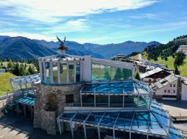 Nest Hotel Sestriere: Sestriere şehrinde bir otel