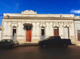 HOTEL LOURD MARY, hotel sa Concepción del Uruguay