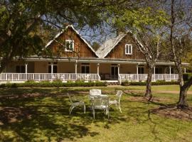 The Carriages Boutique Hotel and Vineyard, viešbutis mieste Pokolbinas