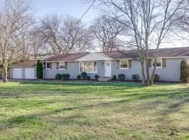 Outdoor Living Hot Tub Minutes to Franklin 3 bed