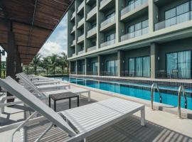 Sugar Marina Hotel -AVIATOR- Phuket Airport - SHA Extra Plus, hotel dicht bij: Internationale luchthaven Phuket - HKT, 