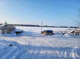 Big 4 bedroom house with sauna by the sea, hotel in Vaasa