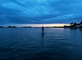 Sjørågerveien 11, hotell i Grimstad