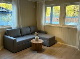 Lys rent og trivelig hybelleilighet, hotell i Kristiansand