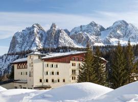 B&B Hotel Passo Tre Croci Cortina, hotel din Cortina dʼAmpezzo