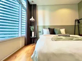 Sky Suites Chill 3BR Suite at KLCC