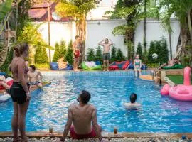 Mad Monkey Hostel Siem Reap