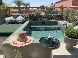 Riad Ptit Kech, Bassin terrasse - Petits déjeuners