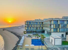 Beach Bay Hotel Mirfa, hotell i Al Marfaʼ