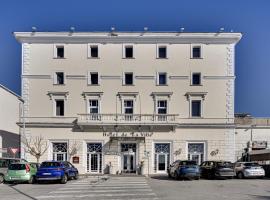 Hotel De La Ville, hotel in Civitavecchia