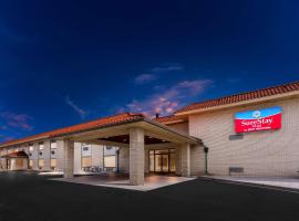 SureStay Plus by Best Western Windsor, viešbutis mieste Vindzoras