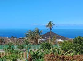 Vv - Casa Clary -Finca Medina, hotel pantai di Alojera