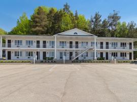 The Bay Inn, ξενοδοχείο σε Petoskey