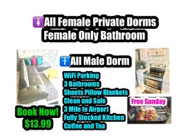 Women Dorms Private Bathroom - All Men Dorms - No Mix Dorms - Free Sunday Bbq - WiFi Long Term Stays Welcome, Hotel in Miami