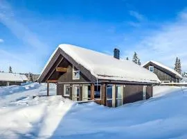 4 Bedroom Amazing Home In Lillehammer