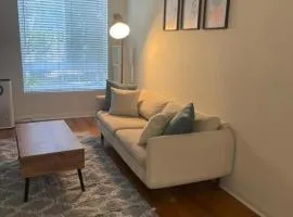 LALA House -1Br with Free Parking, Pool, Laundry