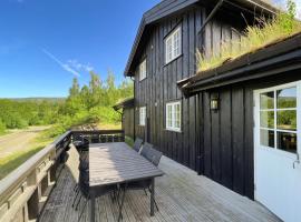 Cozy Home In Øyer With House A Mountain View, hotell i Øyer