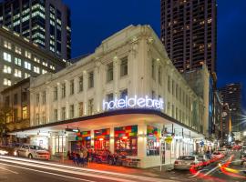 Hotel DeBrett, hotel in Auckland