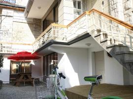 Birdsnest Hostel Hongdae Foreigner only, готель у Сеулі