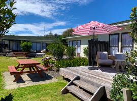 Tāhuna Beach Holiday Park, hotel en Nelson