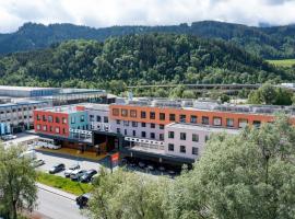 Hwest Hotel, hotel in Hall in Tirol