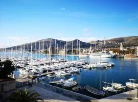 Trogir yacht marina Heritage Bella Vistaa