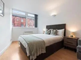 Stylish Leeds Central Retreat - Sleeps 4 - Parking