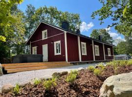 Luxury Villa in Southern Finland, отель в Лохье