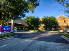 Fairfield Inn & Suites Jacksonville Airport, hotel in Jacksonville