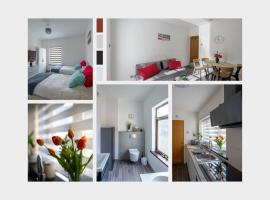 A50 Apartments Stoke - 3 Bedrooms - 3 Bathrooms incl 2 ensuites, hotel v mestu Stoke on Trent